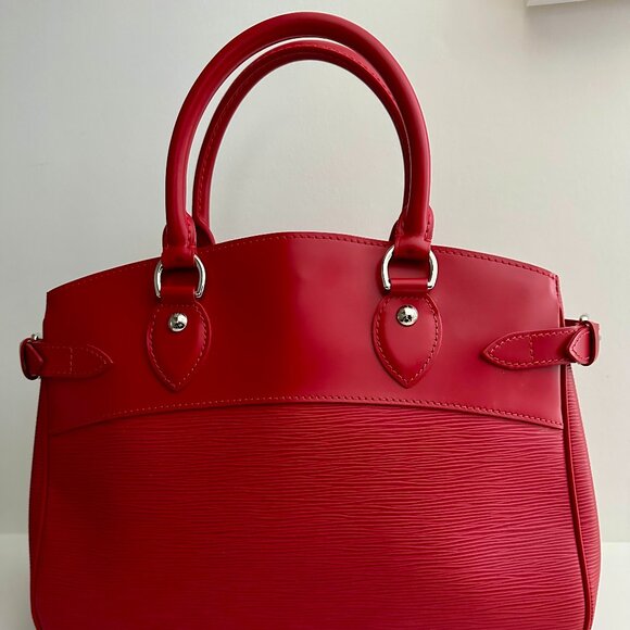 Red Epi Leather Passy PM Bag - Picture 2 of 15